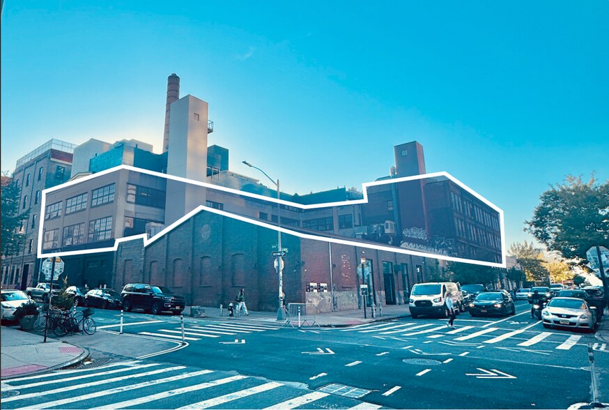 111 N 10th St, Brooklyn, NY à louer - Photo de l’immeuble – Image 2 sur 30