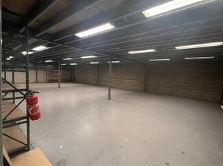 Plus de détails pour Bureau, Local d'activités à louer