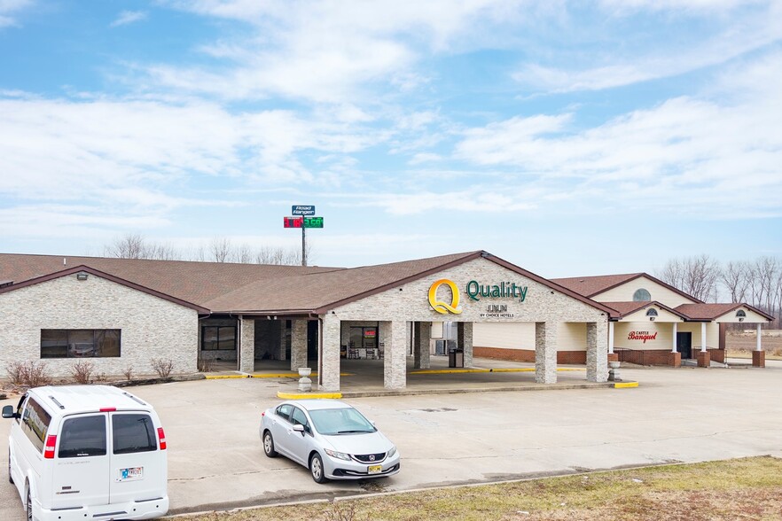 2200 S Court St, Grayville, IL à vendre - Photo de l’immeuble – Image 3 sur 17