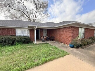 Plus de détails pour 425 Neches St, Jacksonville, TX - Bureau à vendre