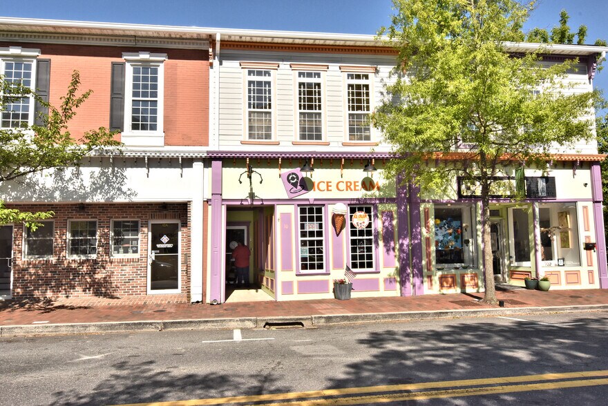 10 S Walnut St, Milford, DE à vendre - Photo principale – Image 1 sur 39