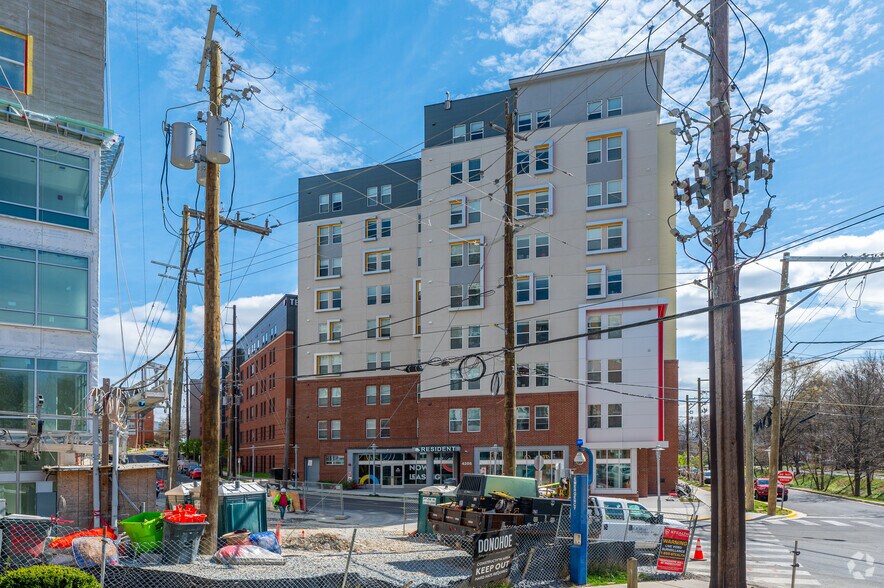 4205-4206 Knox Rd, College Park, MD à louer - Photo de l’immeuble – Image 3 sur 5