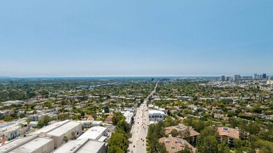 2121 Avenue of the Stars, Century City, CA à louer Photo intérieure– Image 1 sur 5