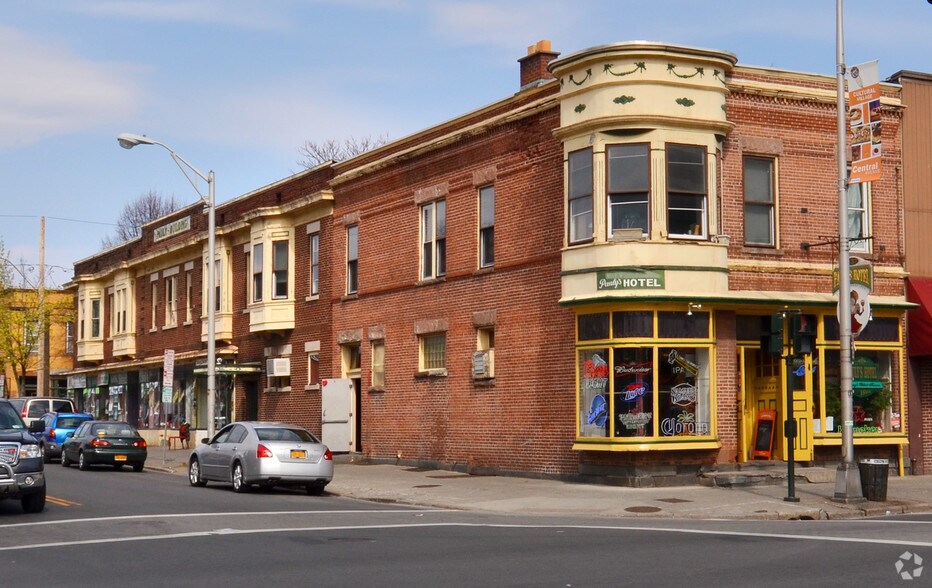 114 Quail St, Albany, NY à vendre - Photo principale – Image 1 sur 4