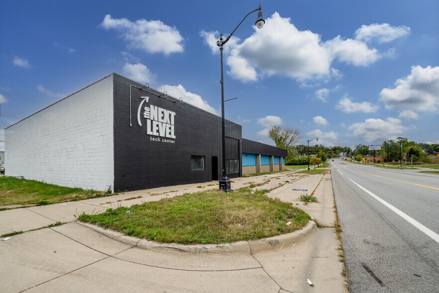 315 E Main St, Benton Harbor, MI à louer - Photo de l’immeuble – Image 1 sur 2