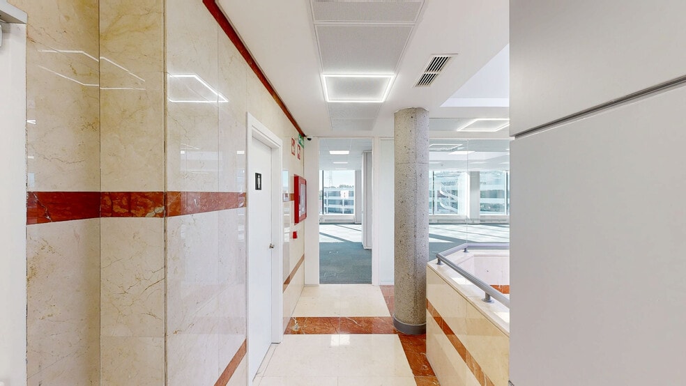 Calle del Musgo, 1, Madrid, Madrid à louer - Numérisation 3D Matterport – Image 2 sur 11