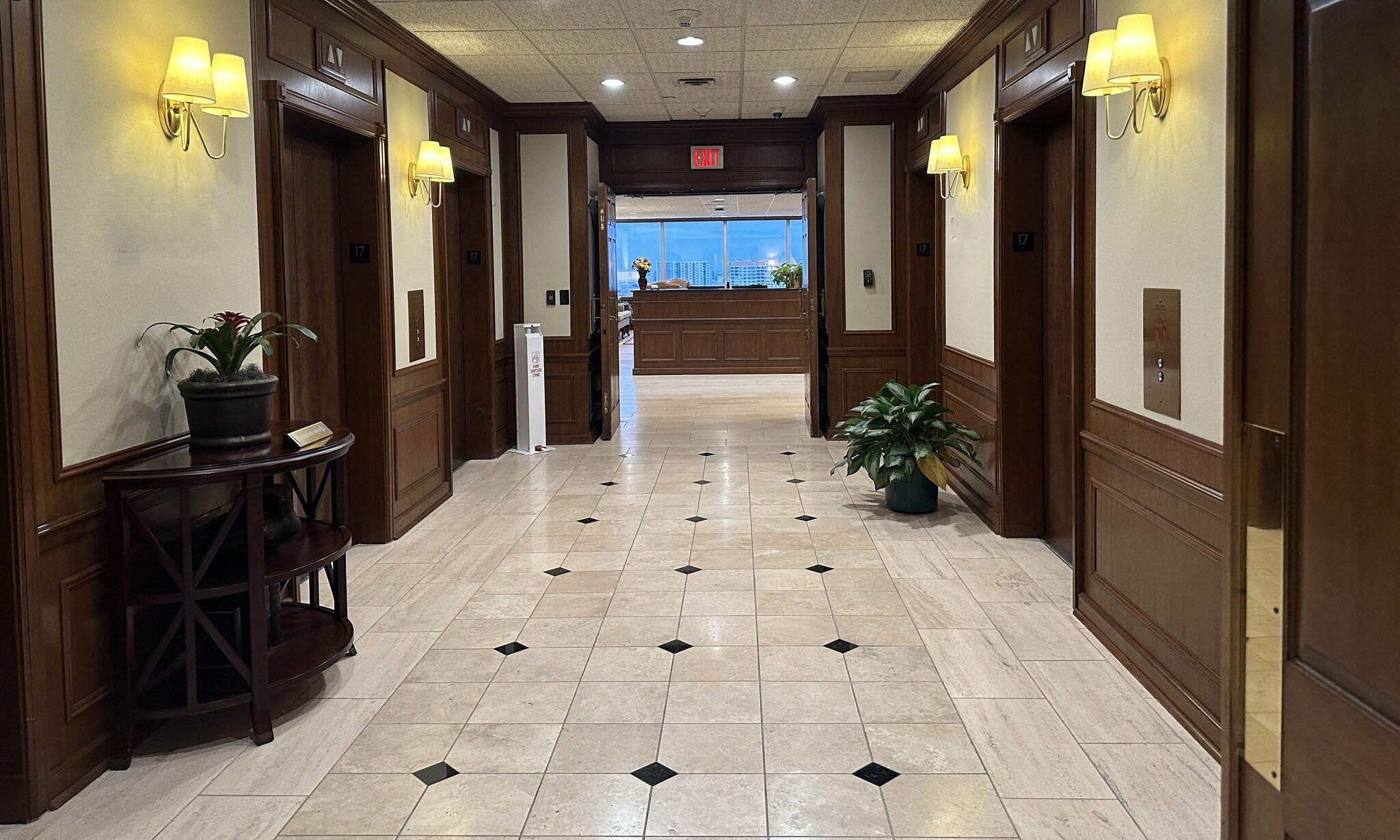 501 E Kennedy Blvd, Tampa, FL à louer Photo intérieure– Image 1 sur 4