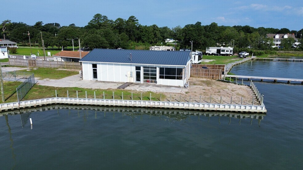 322 Fulcher Landing Rd loop, Sneads Ferry, NC à vendre - Photo de l’immeuble – Image 2 sur 6