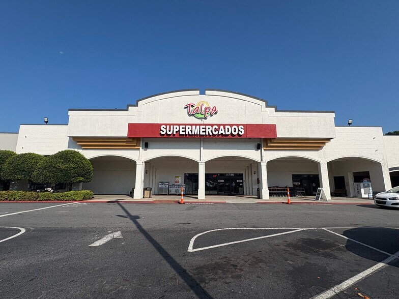 7050 Jimmy Carter Blvd, Norcross, GA à louer - Photo de l’immeuble – Image 2 sur 11
