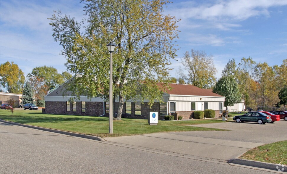 3340 Ranger Rd, Lansing, MI à vendre - Photo de l’immeuble – Image 2 sur 13