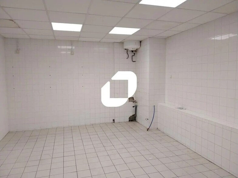 Local commercial dans Nantes à louer - Photo de l’immeuble – Image 2 sur 7