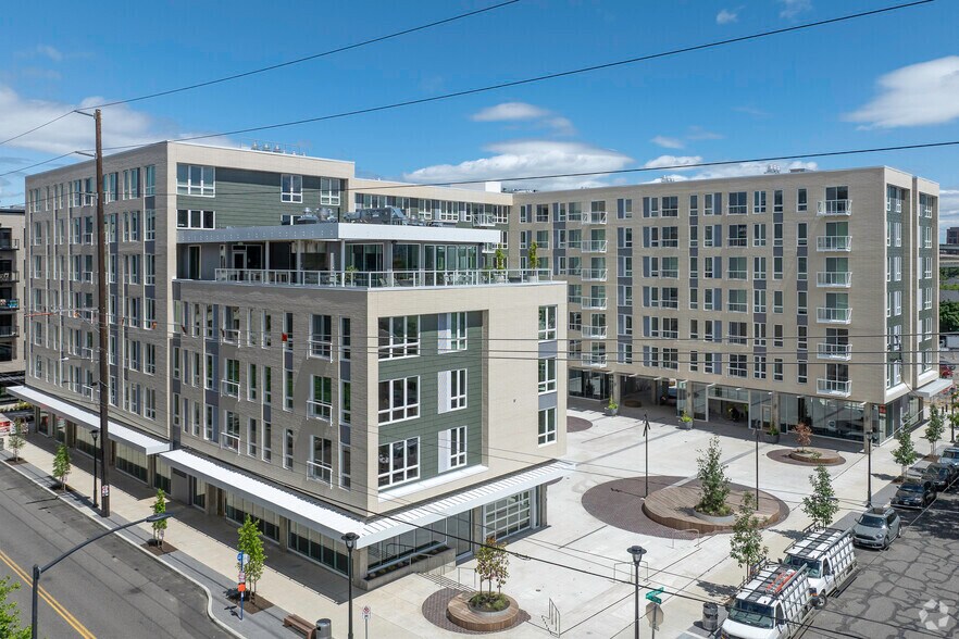 2070 NW Quimby St, Portland, OR à louer - Photo principale – Image 2 sur 13