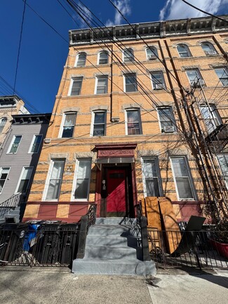 Plus de détails pour 253 Saint Nicholas Ave, Brooklyn, NY - Logement à vendre