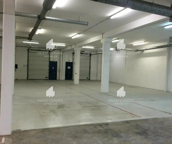 50-54 Av Du Vieu Chemin De Saint Denis, Villeneuve-la-Garenne à louer - Photo de l’immeuble – Image 3 sur 3