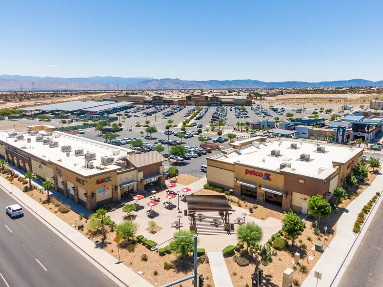 Escondido Ave, Hesperia, CA à louer - Photo de l’immeuble – Image 3 sur 10