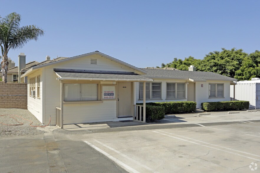 2457 N Ventura Ave, Ventura, CA à louer - Photo de l’immeuble – Image 1 sur 8