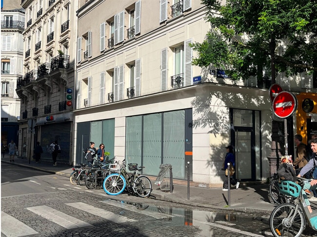 Plus de détails pour Local commercial à louer