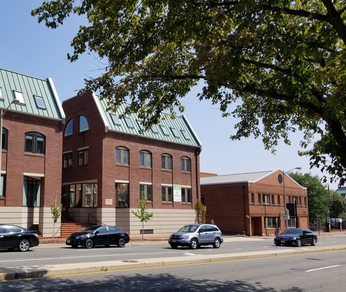 1611 Duke St, Alexandria, VA à louer - Photo principale – Image 1 sur 5