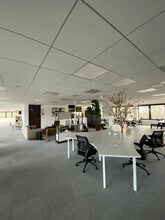 Bureau dans Saint-Priest à louer Photo intérieure– Image 1 sur 1