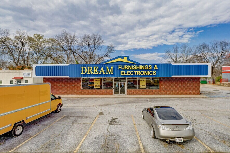 440 Hampton Ave, Pickens, SC à vendre - Photo de l’immeuble – Image 3 sur 10