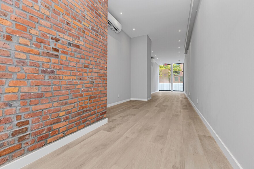 228 8th Ave, New York, NY à louer - Photo de l’immeuble – Image 3 sur 8