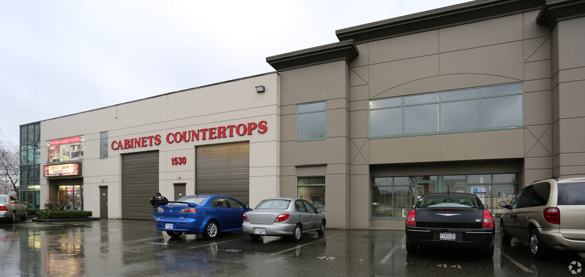 1530 Kingsway Ave, Port Coquitlam, BC à louer Photo principale– Image 1 sur 7