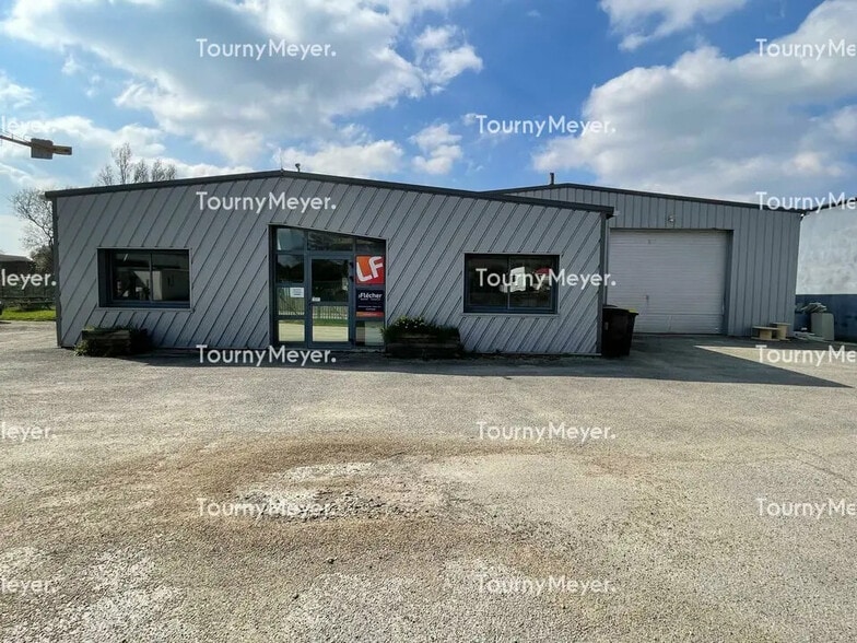 Local d’activités dans Quéven à louer - Photo de l’immeuble – Image 3 sur 3