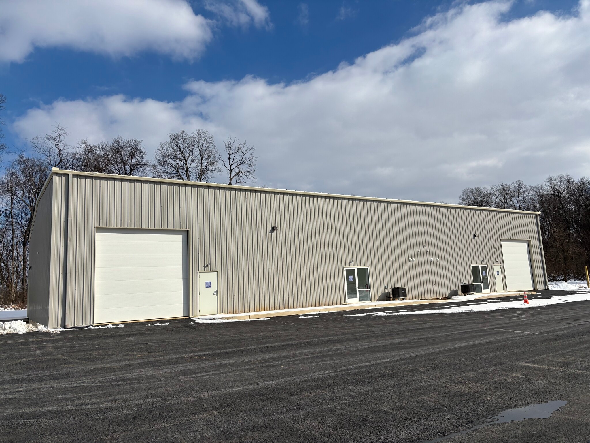 464 James Burr Blvd, Kearneysville, WV à louer Photo de l’immeuble– Image 1 sur 1
