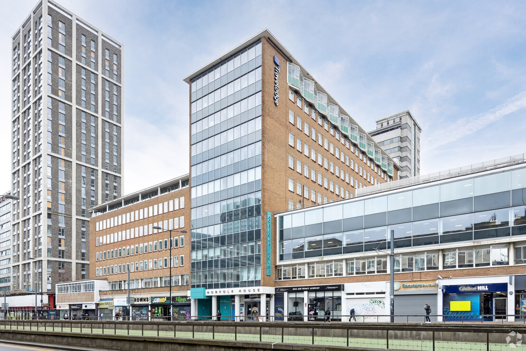 Wellesley Rd, Croydon à louer Photo principale– Image 1 sur 4