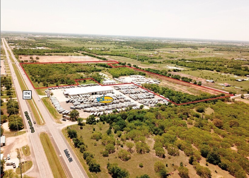 4319 N Main St, Cleburne, TX à vendre - Photo de l’immeuble – Image 2 sur 3