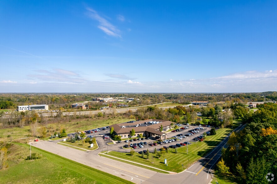 600 Health Park Blvd, Grand Blanc, MI à louer - Aérien – Image 2 sur 7