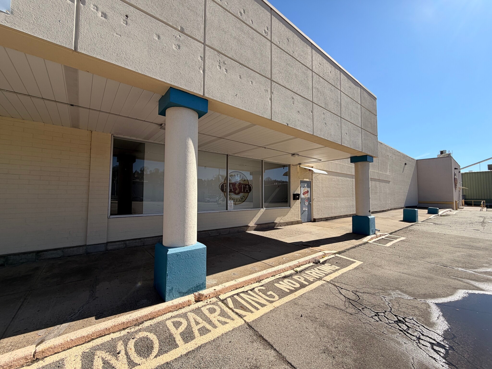 100 Chamber Plz, Charleroi, PA à louer Photo principale– Image 1 sur 19