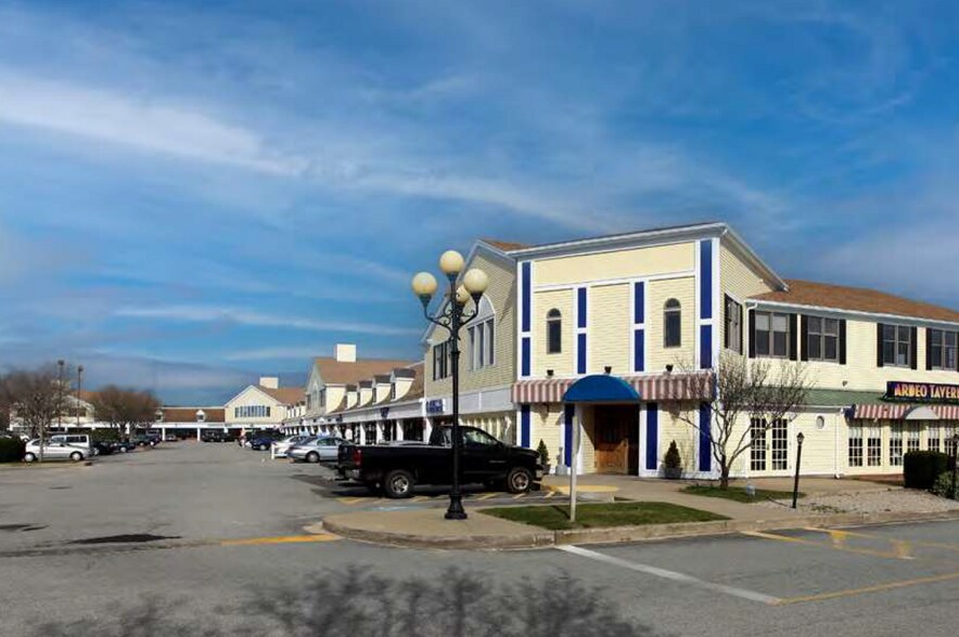 Cape Cod Retail Portfolio portefeuille de 3 biens à vendre sur LoopNet.fr - Photo de l’immeuble – Image 1 sur 4