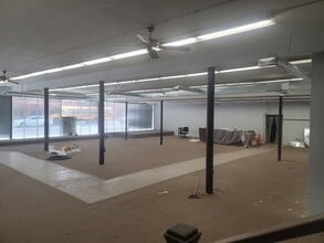 2522 E Truman Rd, Kansas City, MO à louer Photo intérieure– Image 2 sur 10