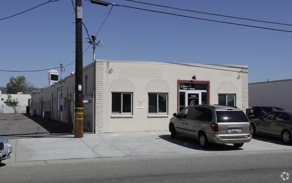 1134-1146 Industrial Ave, Escondido, CA à louer - Photo de l’immeuble – Image 2 sur 2