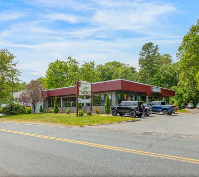 1047 Providence Rd, Whitinsville, MA à vendre - Photo principale – Image 1 sur 6
