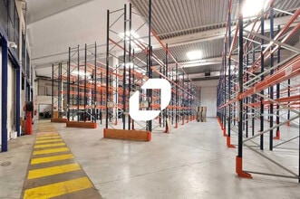 Local d’activités dans Goussainville à louer Photo intérieure– Image 2 sur 6