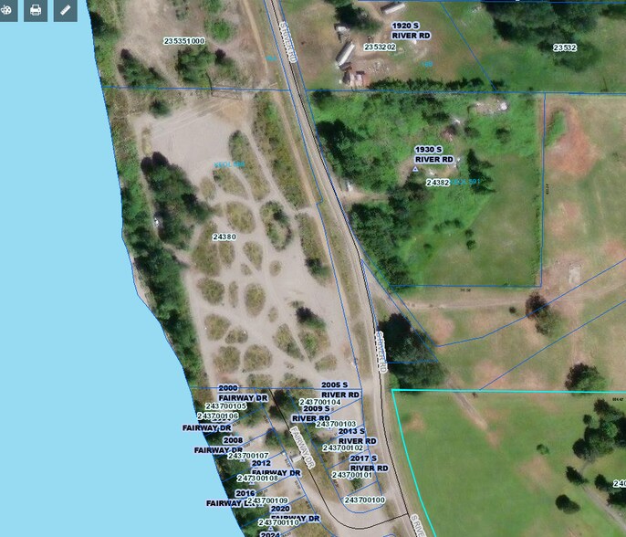 2000 River Road, Kelso, WA à vendre - Photo principale – Image 1 sur 2