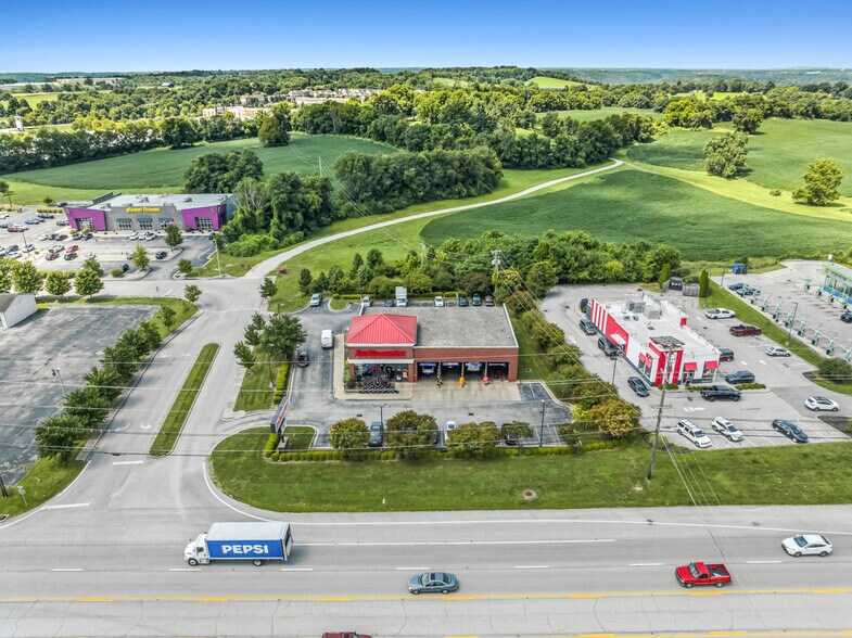1481 Versailles Rd, Frankfort, KY à vendre - Photo de l’immeuble – Image 2 sur 9