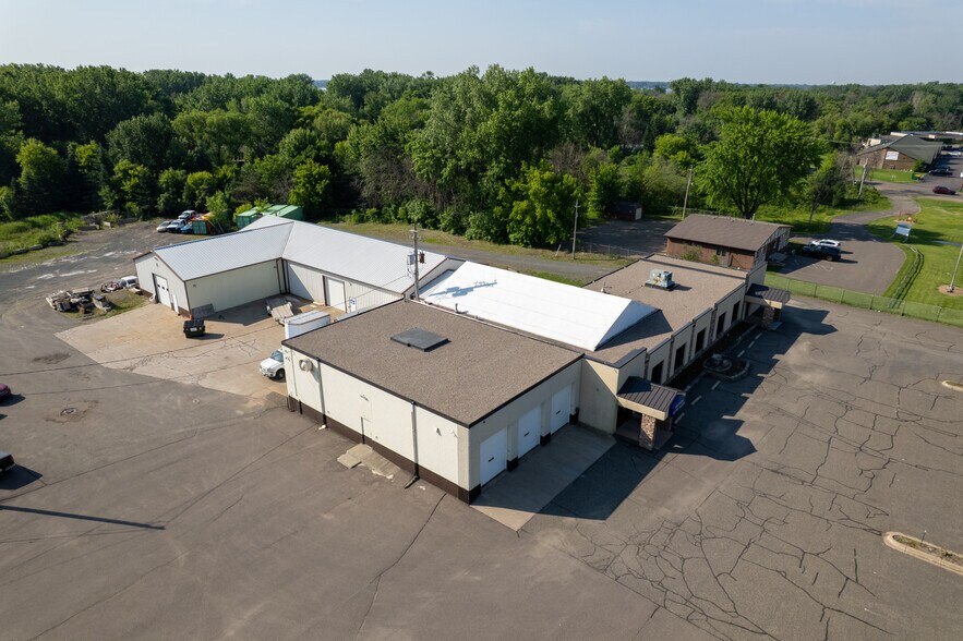 6671 Lake Blvd, Wyoming, MN à vendre - Photo de l’immeuble – Image 2 sur 18