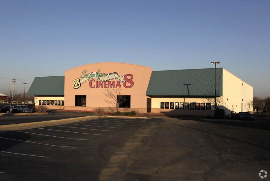 B&B Theaters portefeuille de 15 biens à vendre sur LoopNet.fr - Photo principale – Image 2 sur 4
