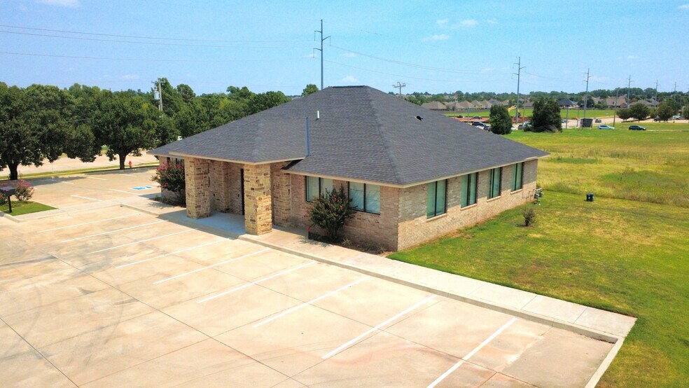 1140 NW 192nd St, Edmond, OK à louer - Photo de l’immeuble – Image 2 sur 25