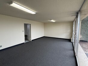 1136-1210 W Collins Ave, Orange, CA à louer Photo intérieure– Image 1 sur 2