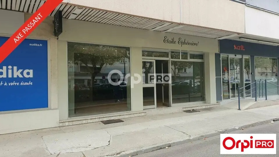 Local commercial dans Romans-sur-Isère à louer - Photo de l’immeuble – Image 3 sur 9