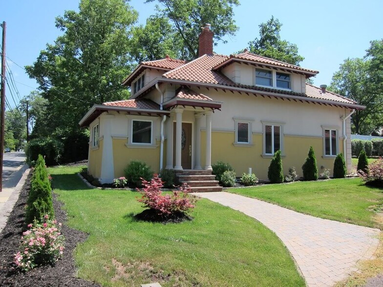 35 Harrison Ave, Highland Park, NJ à vendre - Photo de l’immeuble – Image 2 sur 7