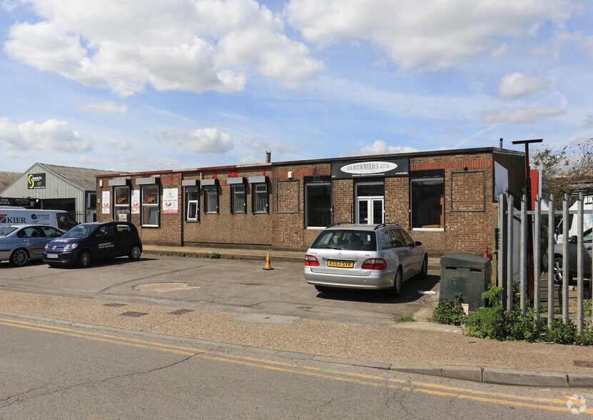 Charfleets Rd, Canvey Island à louer - Photo de l’immeuble – Image 2 sur 2