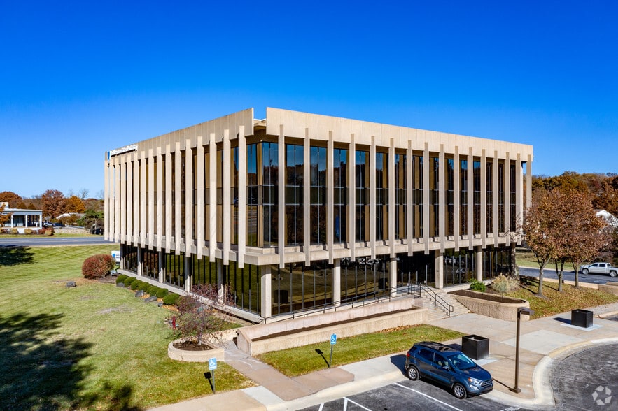 6299 Nall Ave, Mission, KS à louer - Photo de l’immeuble – Image 1 sur 10