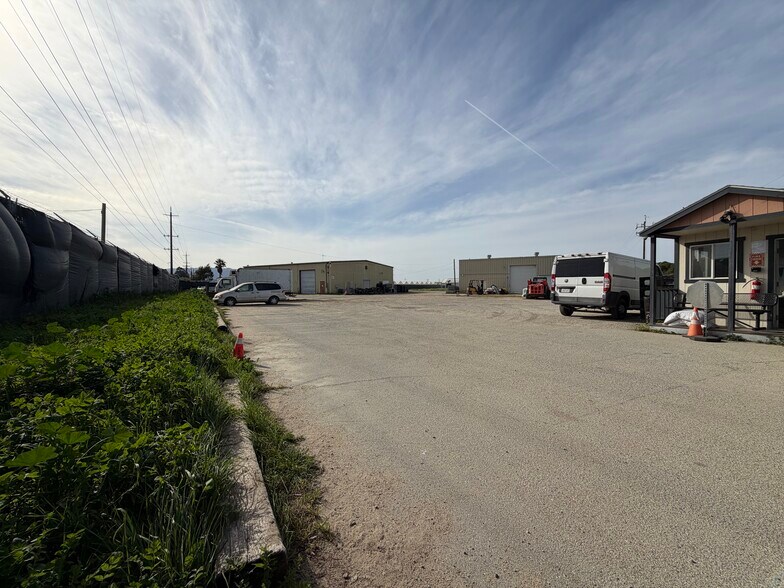 20180 Spence Rd, Salinas, CA à vendre - Photo principale – Image 1 sur 92