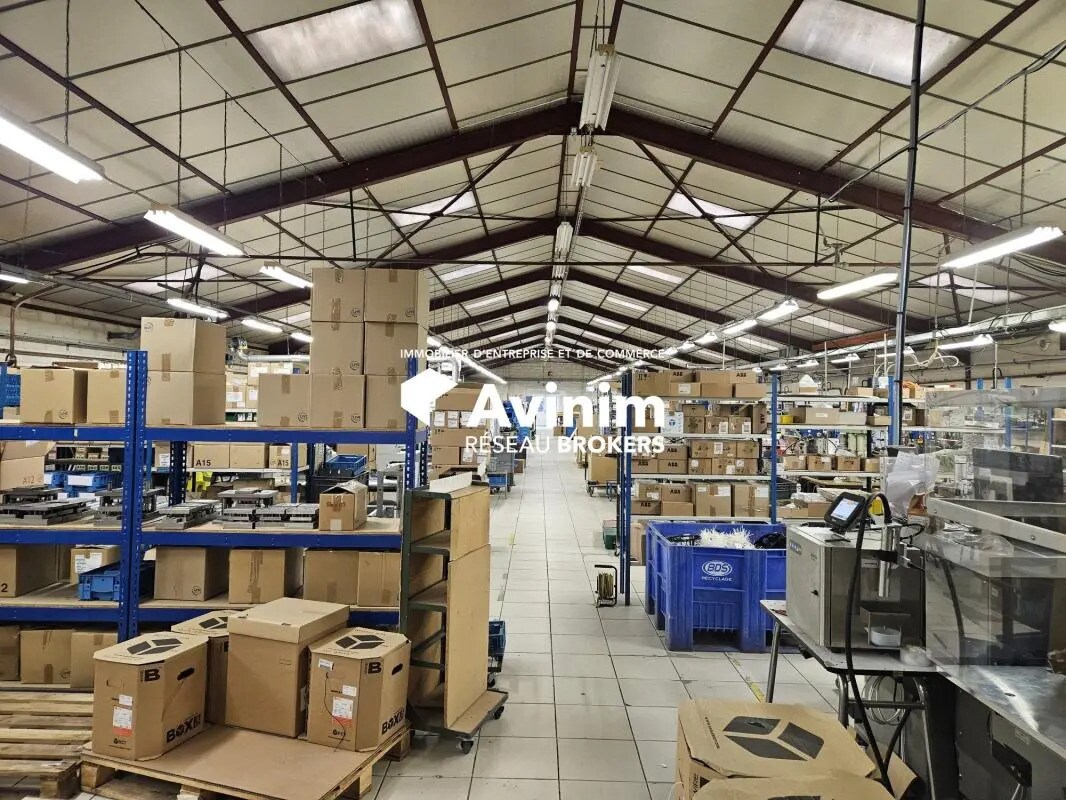 Local d'activités dans Saint-Trivier-de-Courtes à vendre Photo principale– Image 1 sur 9