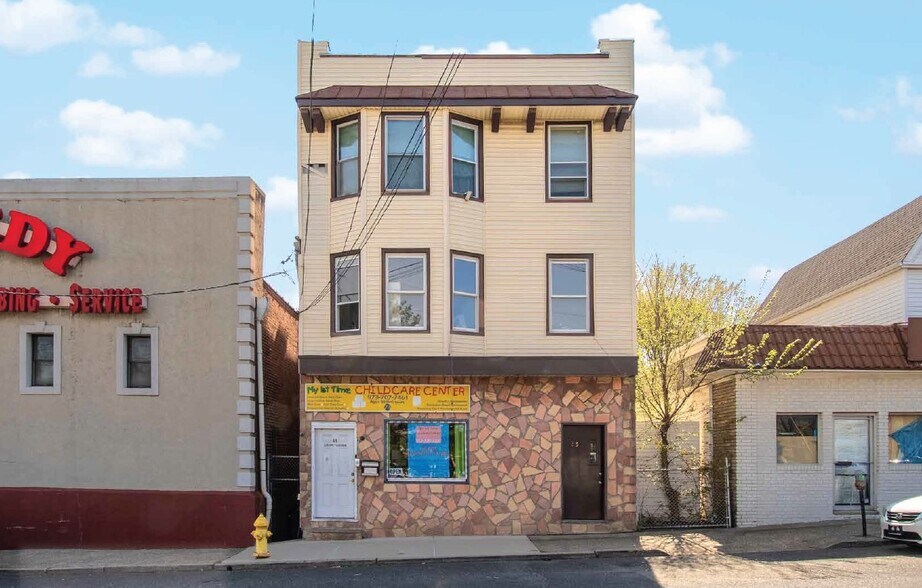 23 Orange St, Bloomfield, NJ à vendre - Photo de l’immeuble – Image 1 sur 6